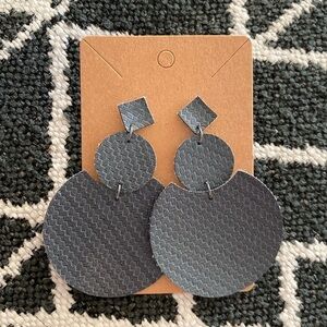 Triple charcoal gray material stud earrings